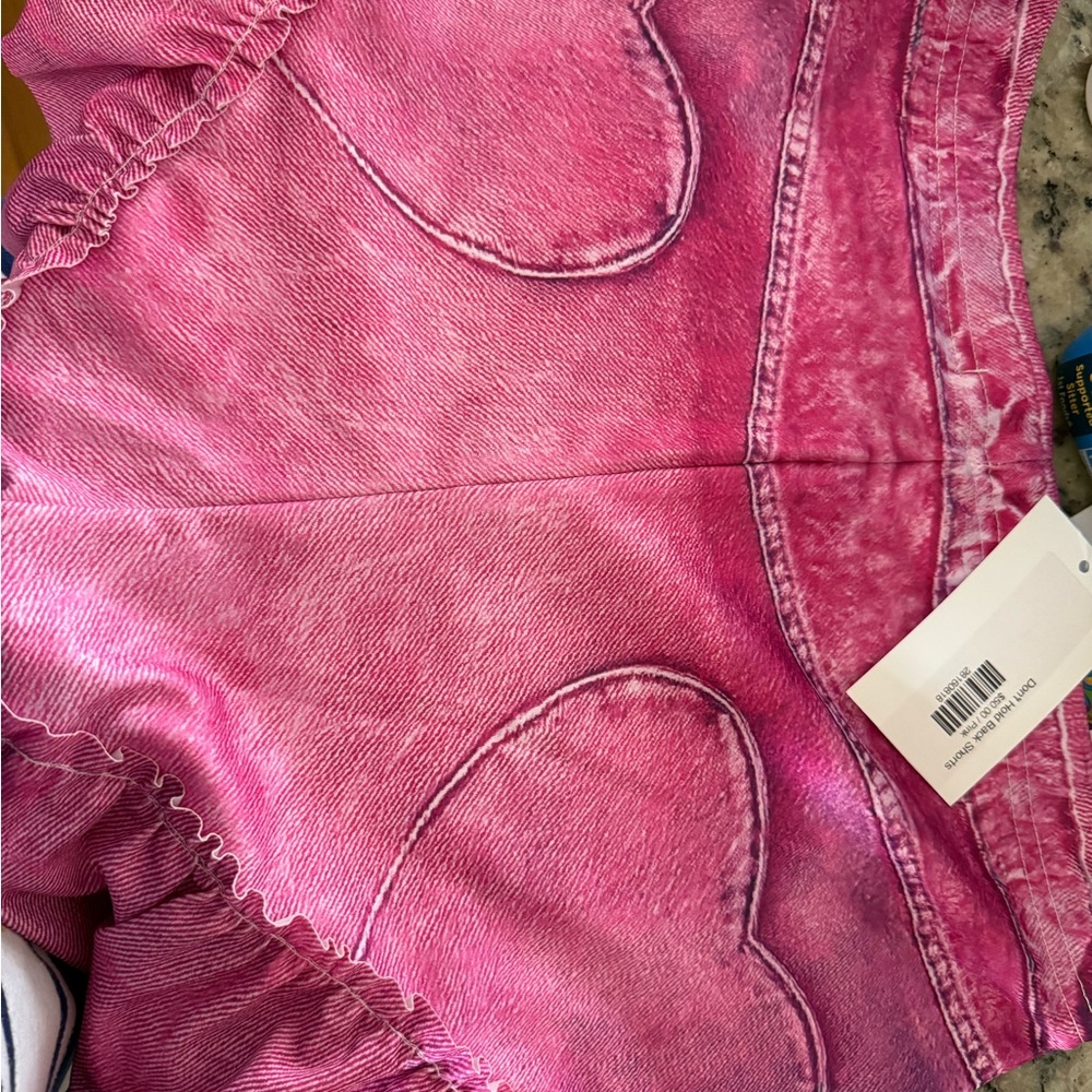Women's denim shorts. - Picture 4 of 7